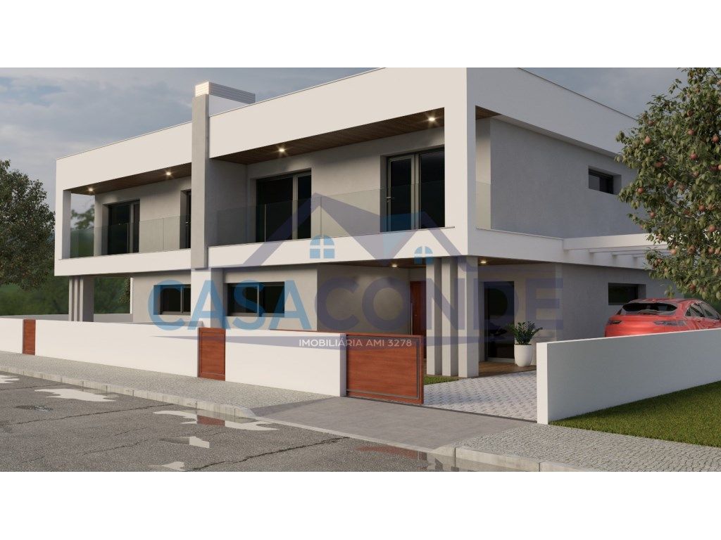 Moradia Geminada T4 Duplex