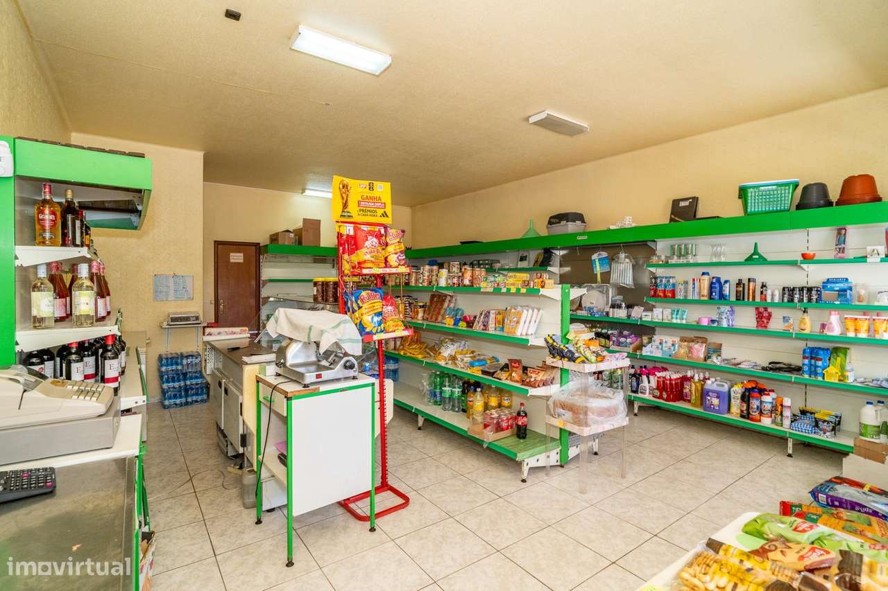 Café e apartamento em Portela de Almagreira-10
