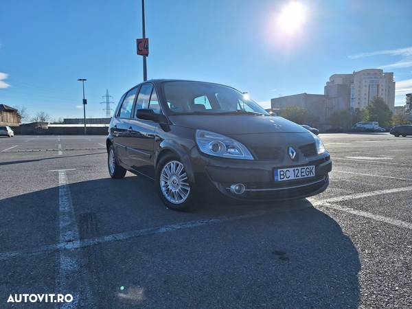 Renault Scenic - 1