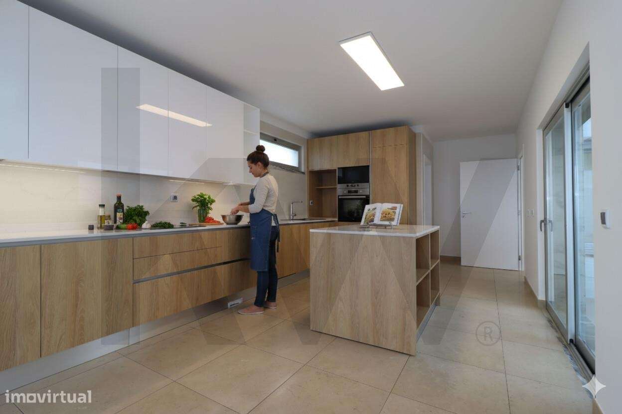 Moradia T4 isolada com piscina e garagem 4 carros – 35 min de Lisboa - Grande imagem: 4/60