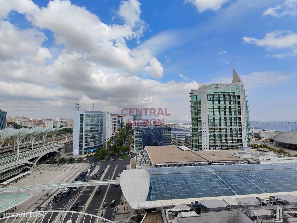 Duplex T3 com Vista Rio | 13º e 14º Piso | 2 Estacionamentos | Segu... - Grande imagem: 2/32