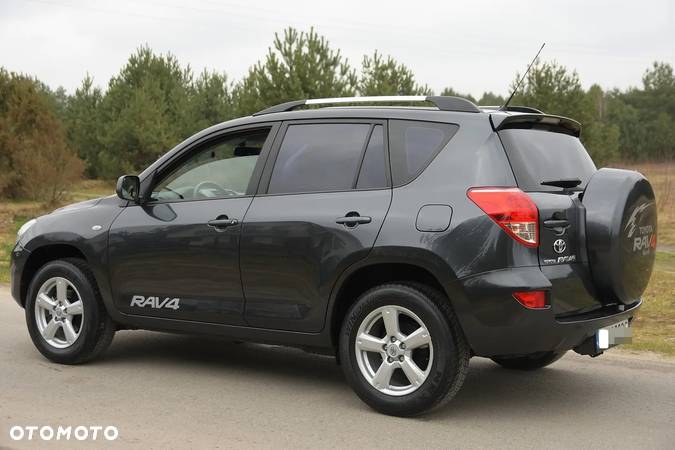 Toyota RAV4 2.2 D-4D Premium - 7