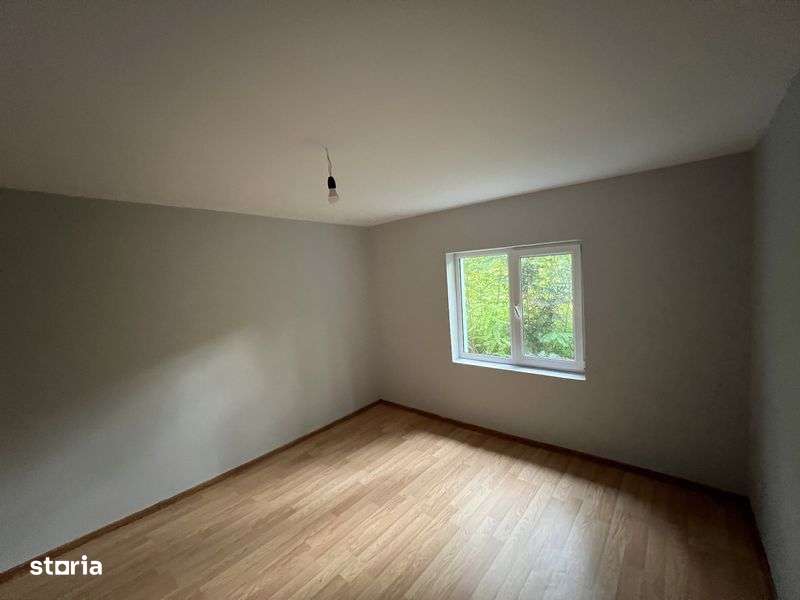 Casa + teren 3000 mp in Roma, Botosani - Imagine principală: 4/8