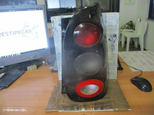 Farol Tras 253032R SMART FORTWO 2002 DRT - 1