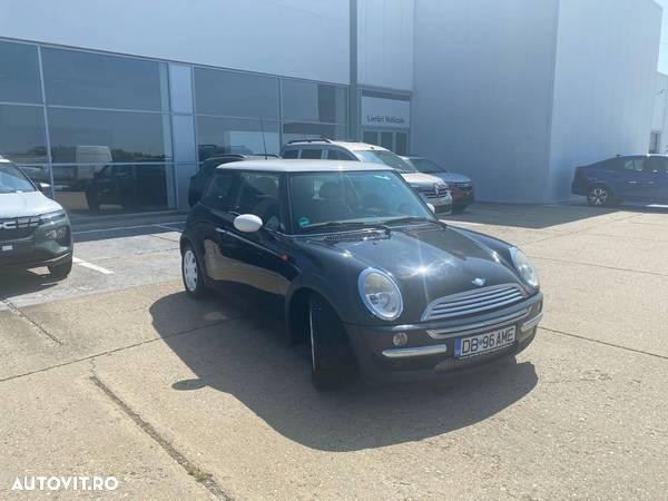 Mini Cooper Standard - 4