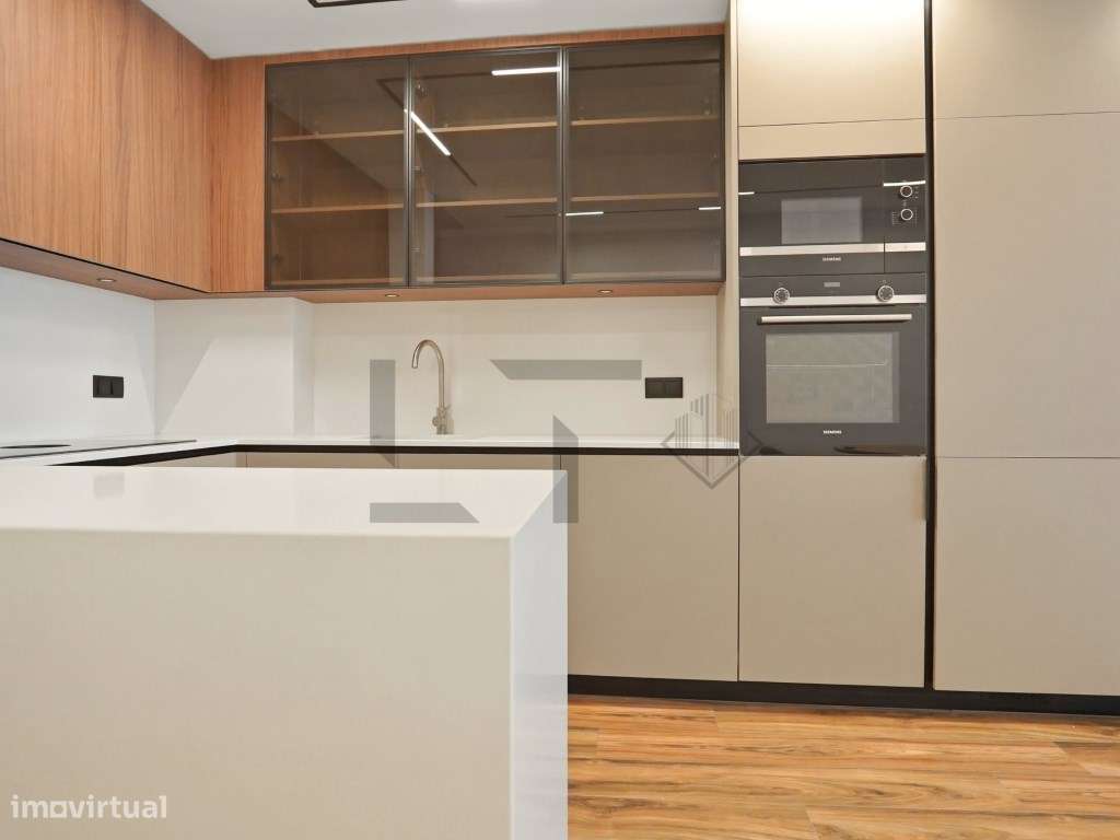 Apartamento T1 Totalmente Renovado com Acabamentos de Luxo, Varanda...-6