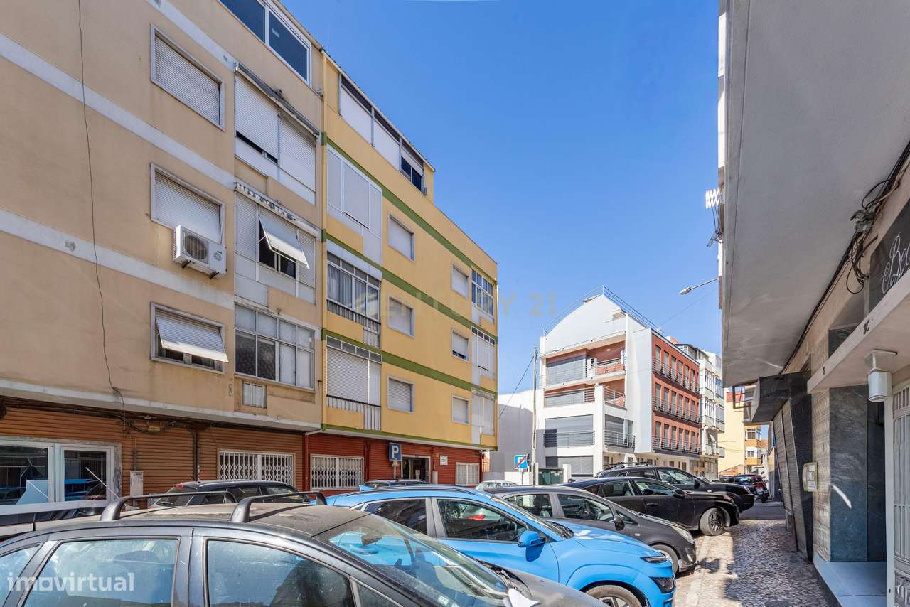 Apartamento T2 em Sacavém-18