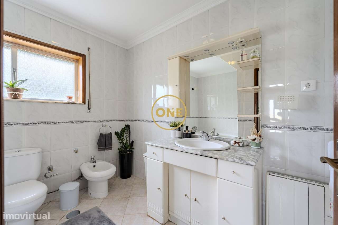 Moradia T1+ T3 em Vale S. Martinho - V.N. Famalicão-16