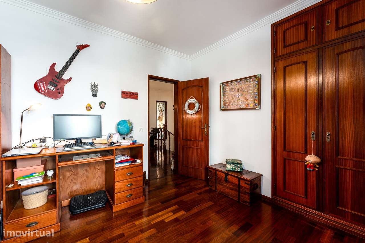 Moradia, 5 quartos, Sintra, Rio de Mouro-21