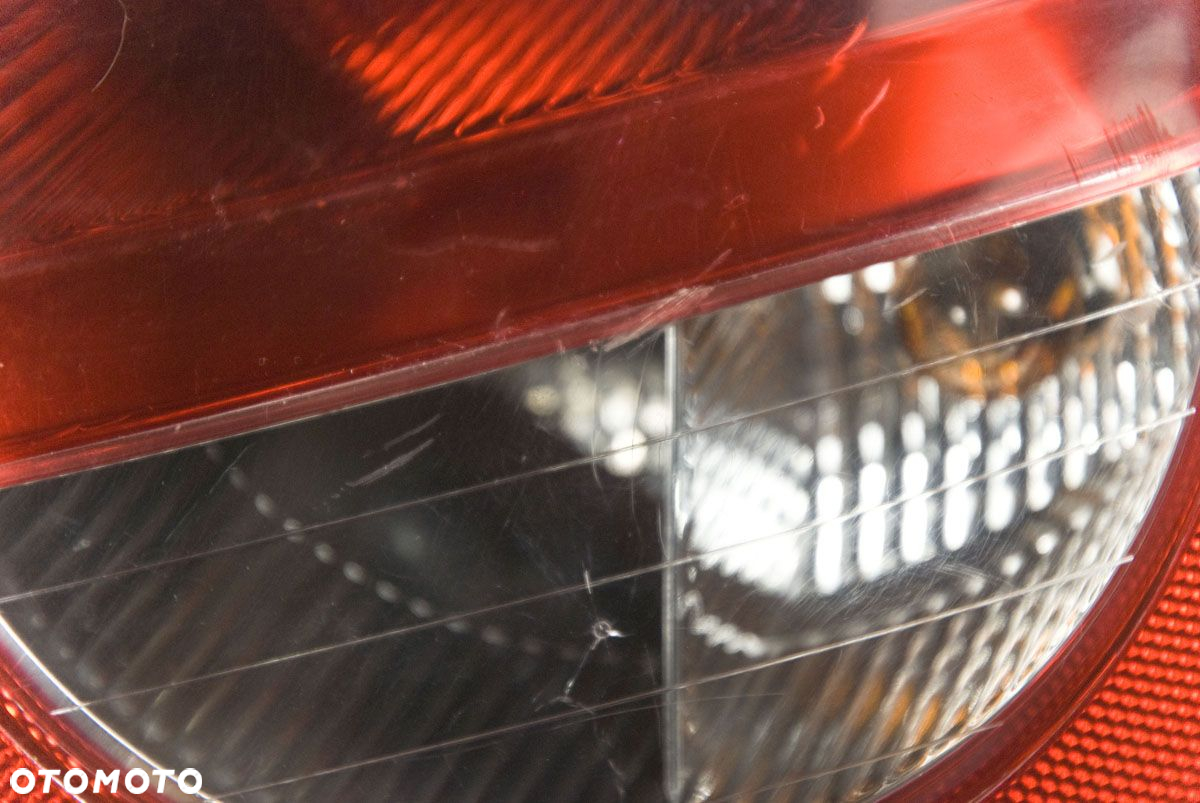 Lampa tylna prawa Renault Clio III hatchback htb w błotnik 8200828851 - ORYGINAŁ Europa! - 2