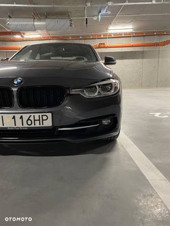 BMW Seria 3 330i xDrive Sport Line - 12