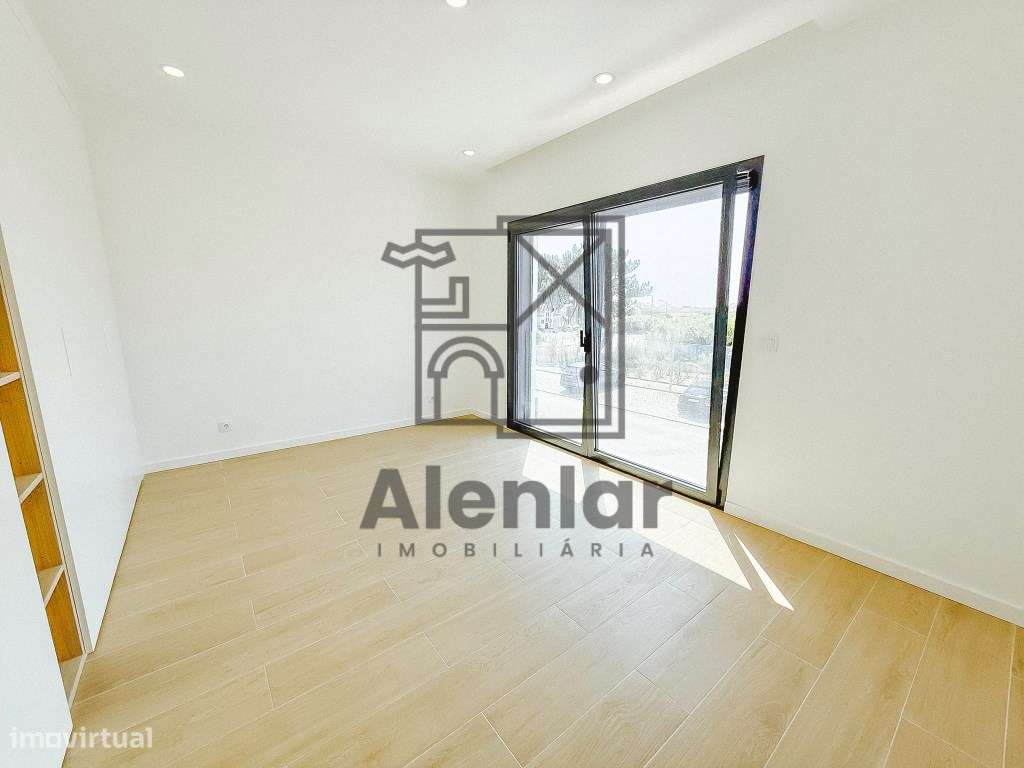 NOVA Moradia V4 a 800 metros da praia NOVA-49