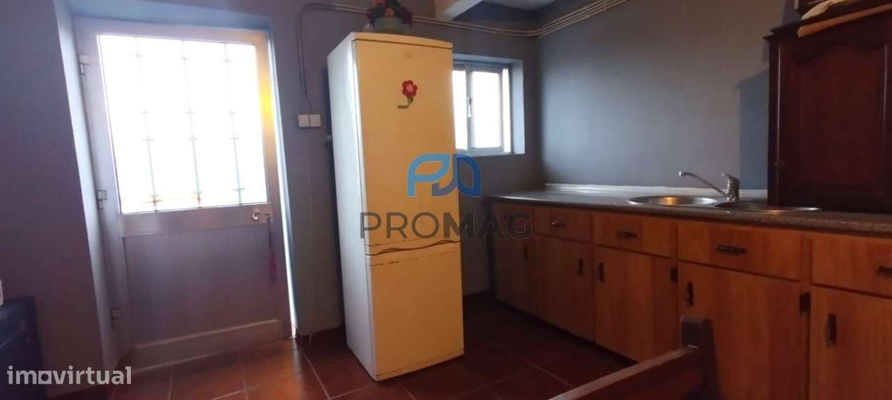 Moradia V3+1 em Anreade (Resende)-12