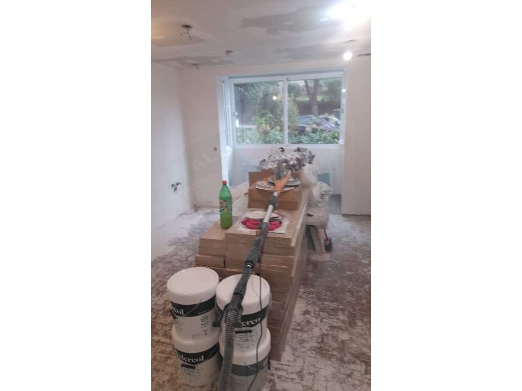 Apartamento T3, em fase de Remodelação Tota, Castanheira do Ribatejo - Grande imagem: 5/11