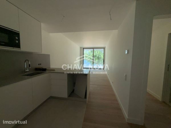 T1 Novo c/ Lugar de Garagem e Arrumo em Canidelo-7