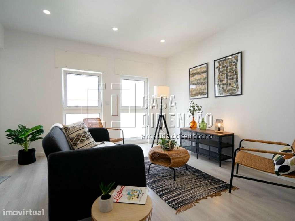 Apartamento de tipologia T3, mobilado e equipado em Benfica!!-7