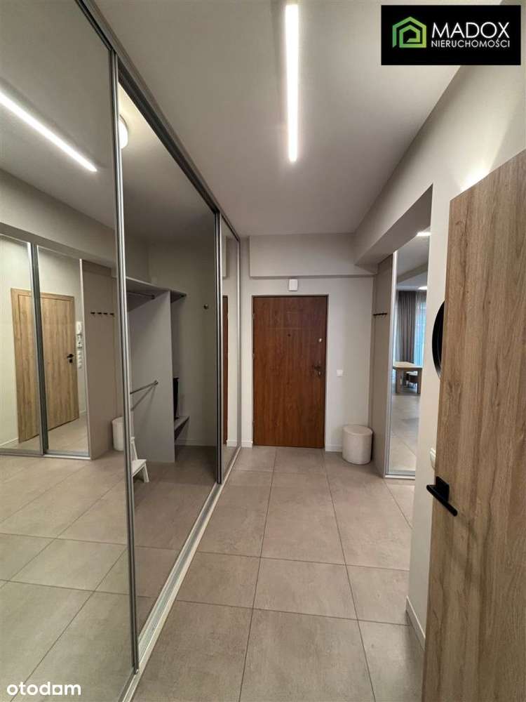 Komfortowe M-3 z dużym tarasem, blok z 2009 roku-8