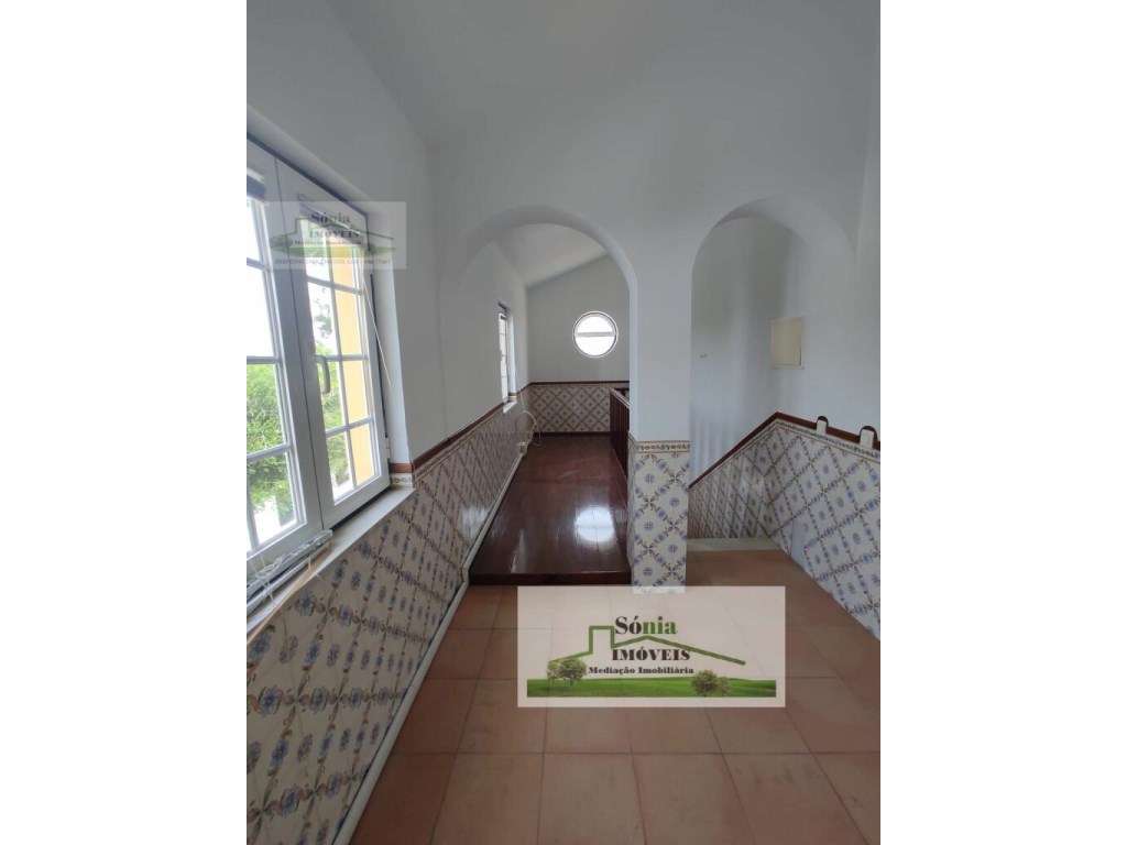 Moradia T4 com anexo T2-9