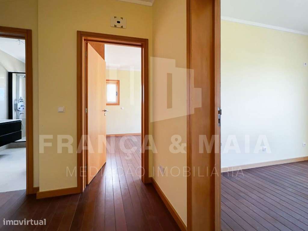 Moradia T3 Renovada com Áreas Excepcionais e Potencial até T5 em Pe...-23