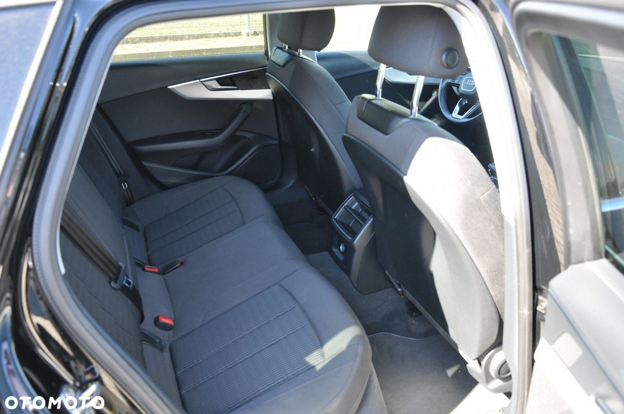 Audi A4 2.0 TDI S tronic - 27