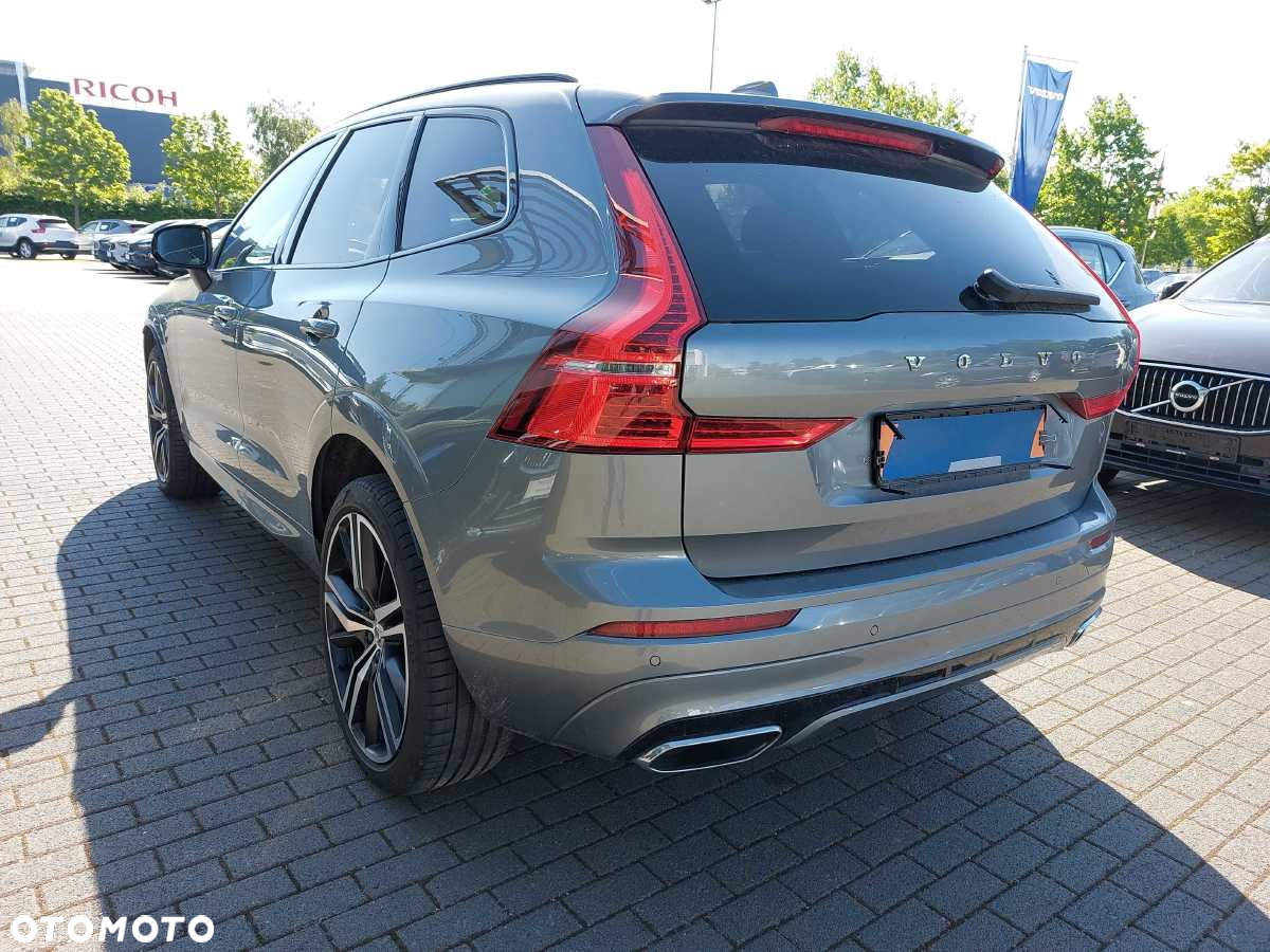 Volvo XC 60 B5 D AWD Ultimate Dark - 3