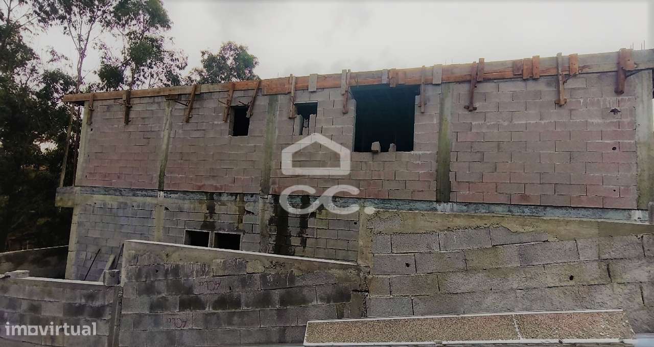 Moradia T2 + 1 em Construção em Delães-12