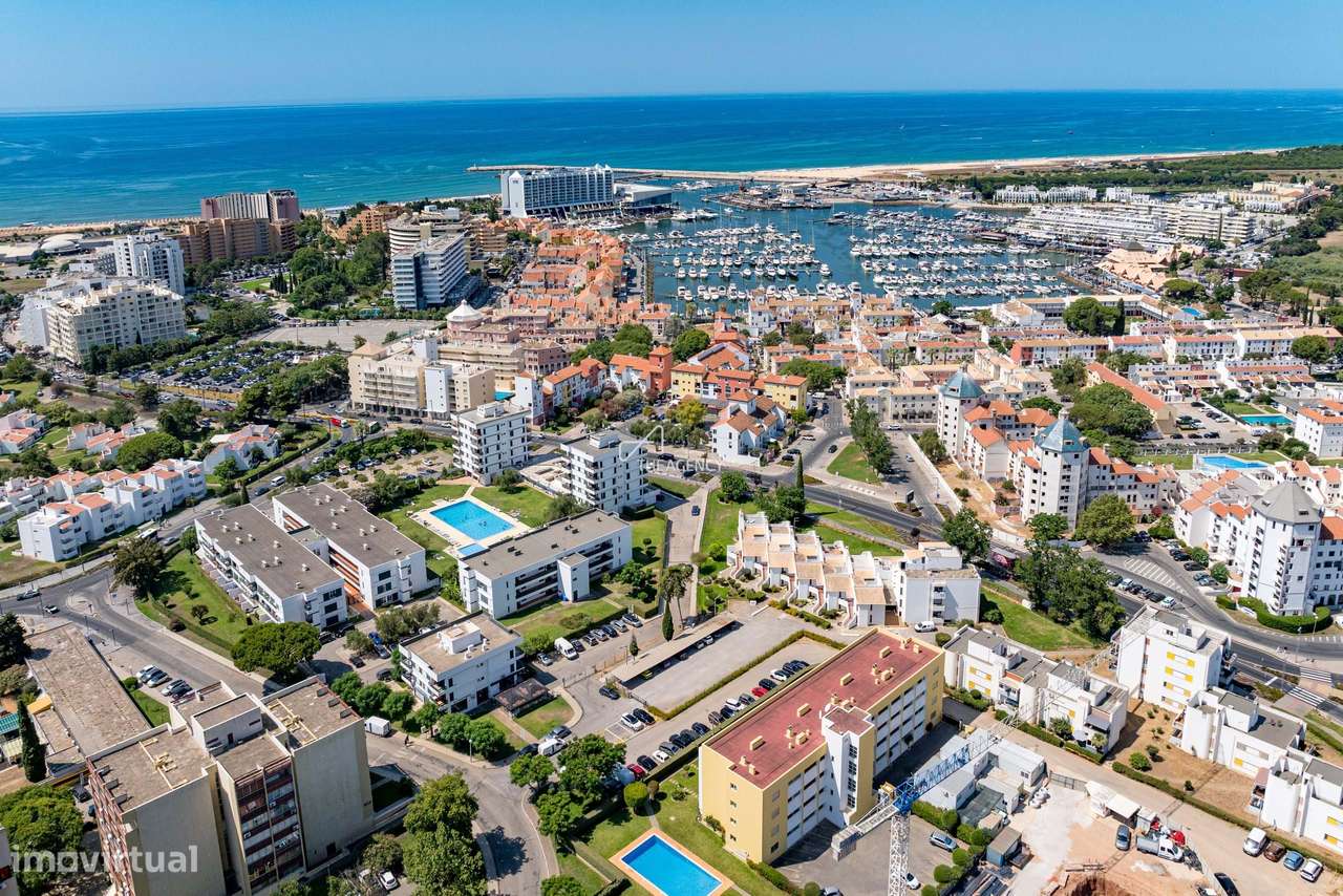 Penthouse T3 com Piscina e Terraço junto à Marina e Praia de Vilamoura - Grande imagem: 2/26