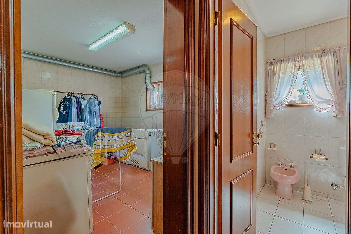 Moradia T4 para venda-23