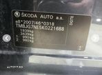 Skoda Octavia Combi Diesel 1.6 TDI DSG Ambition - 8