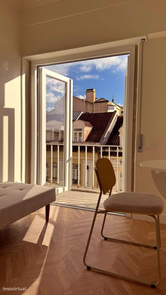 Apartamento t2 à venda na Rua Correia Teles, 84-17