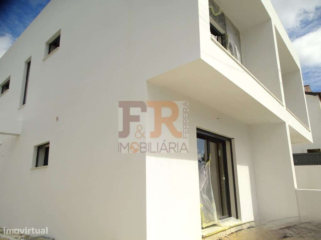 Moradia Duplex T3 Semi-Pronta!Pinhal General Fernão Ferro-26