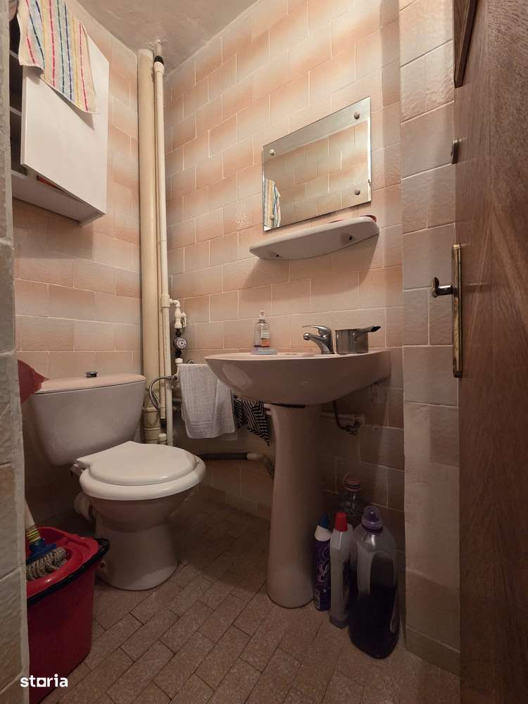 Apartament -3 camere str PODGORIILOR -etajul 2-17