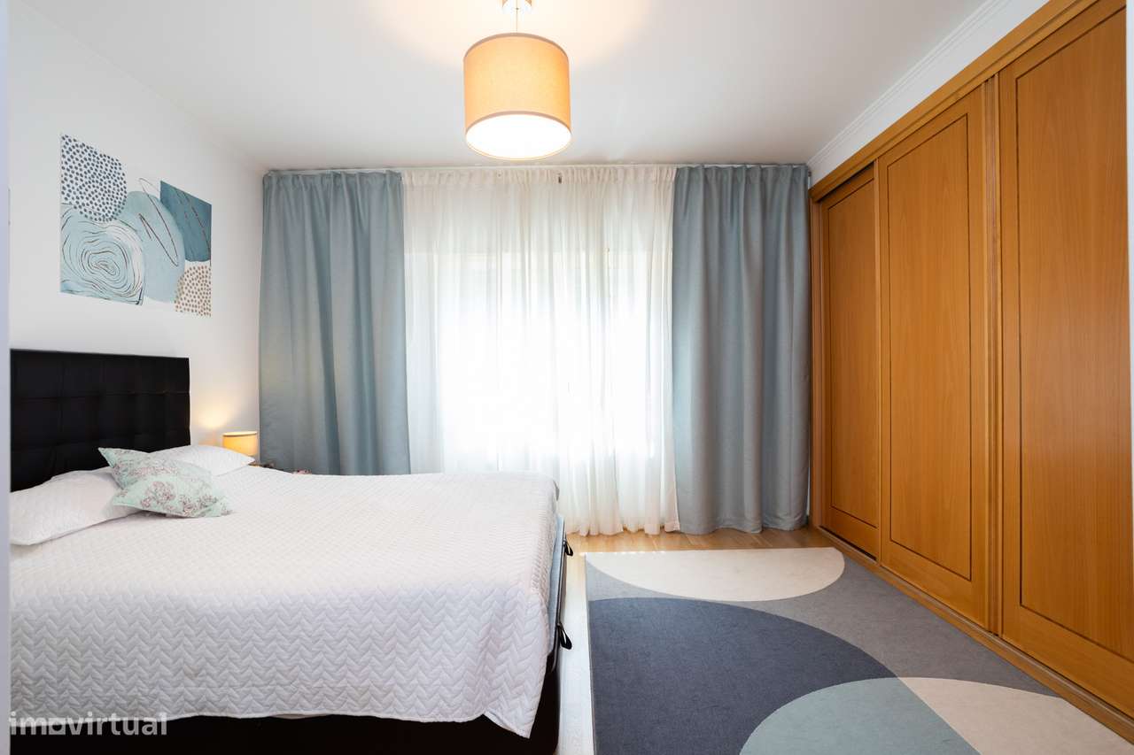 Descubra o Lar Perfeito: Apartamento T3 com Piscina e Jardim em Condom-11