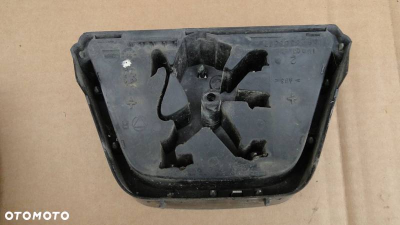 PEUGEOT 206 ZNACZEK LOGO EMBLEMAT ATRAPA GRILL - 2