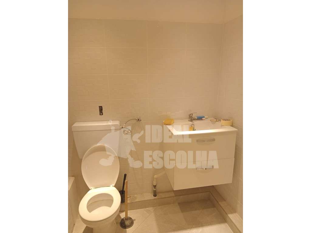 T2 - STº ANTÓNIO DOS CAVALEIROS 280 000€ - Grande imagem: 4/8