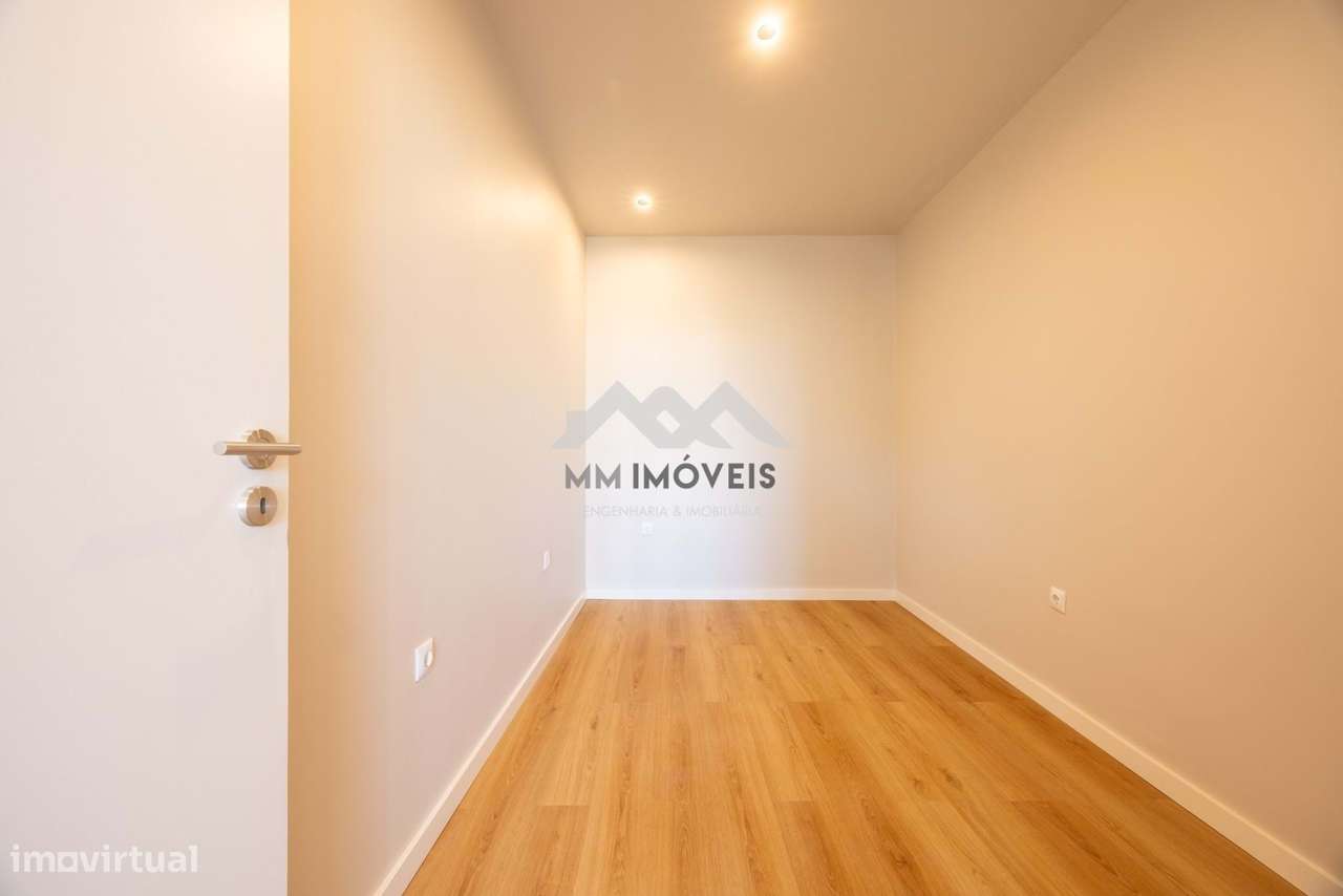 2 Lojas | Valongo | Fase Final de Legalização P/Habitação | Remodelada-9