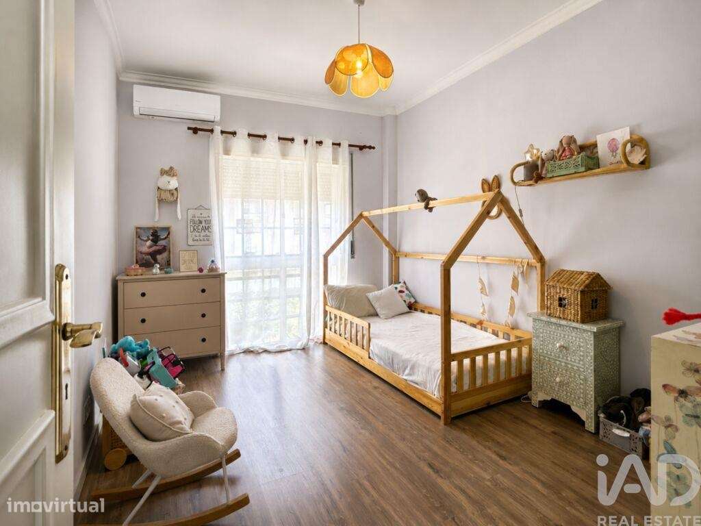 Apartamento T4 em Amora de 122 m2-19