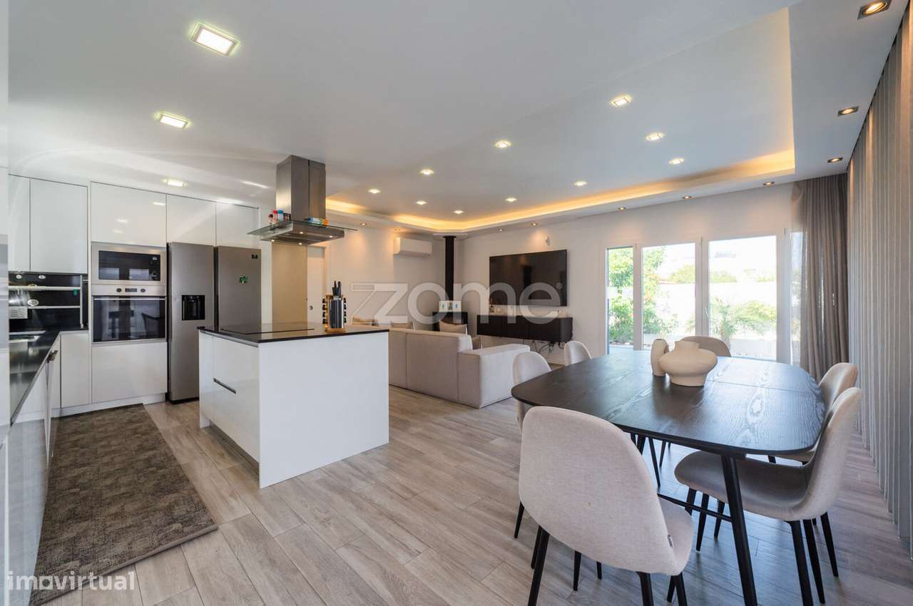 Moradia Térrea T3+1 com Piscina-17