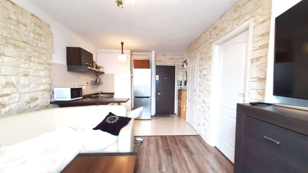 Nieruchomość  inwestycyjna przy JANA PAWŁA II-1