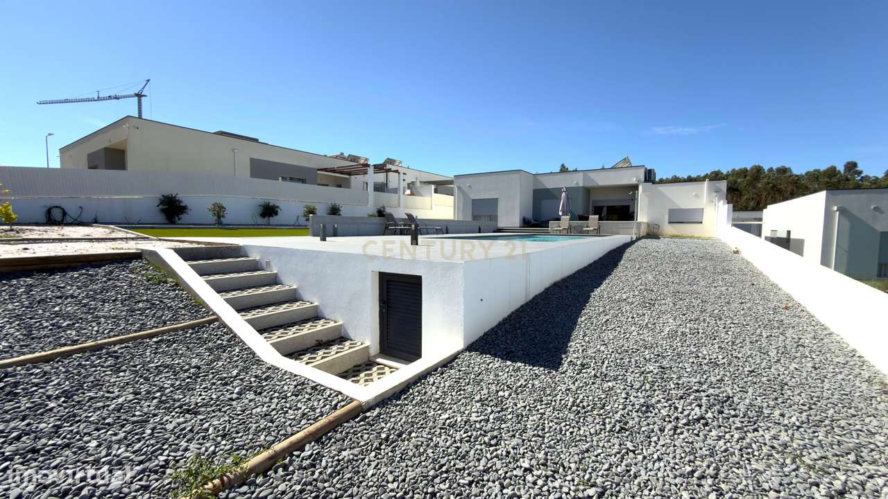 Moradia  de luxo, térrea, no Aldeamento OmegaVillas em Leiria - Grande imagem: 3/38