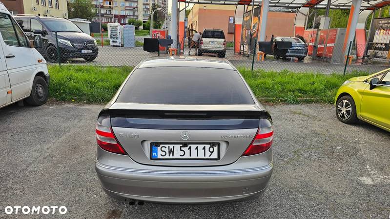 Mercedes-Benz Klasa C 180 Kompressor - 18