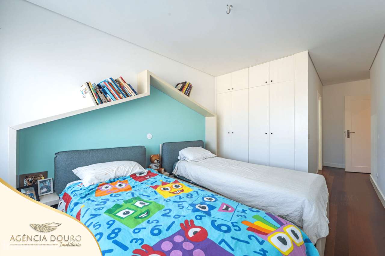 Apartamento T4 na 1ª linha do mar em Matosinhos-9