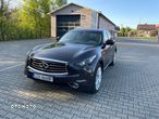 Infiniti QX70 - 10