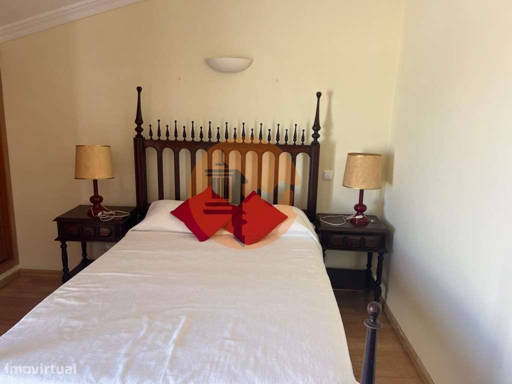 Fantástica Moradia com Piscina para venda-17