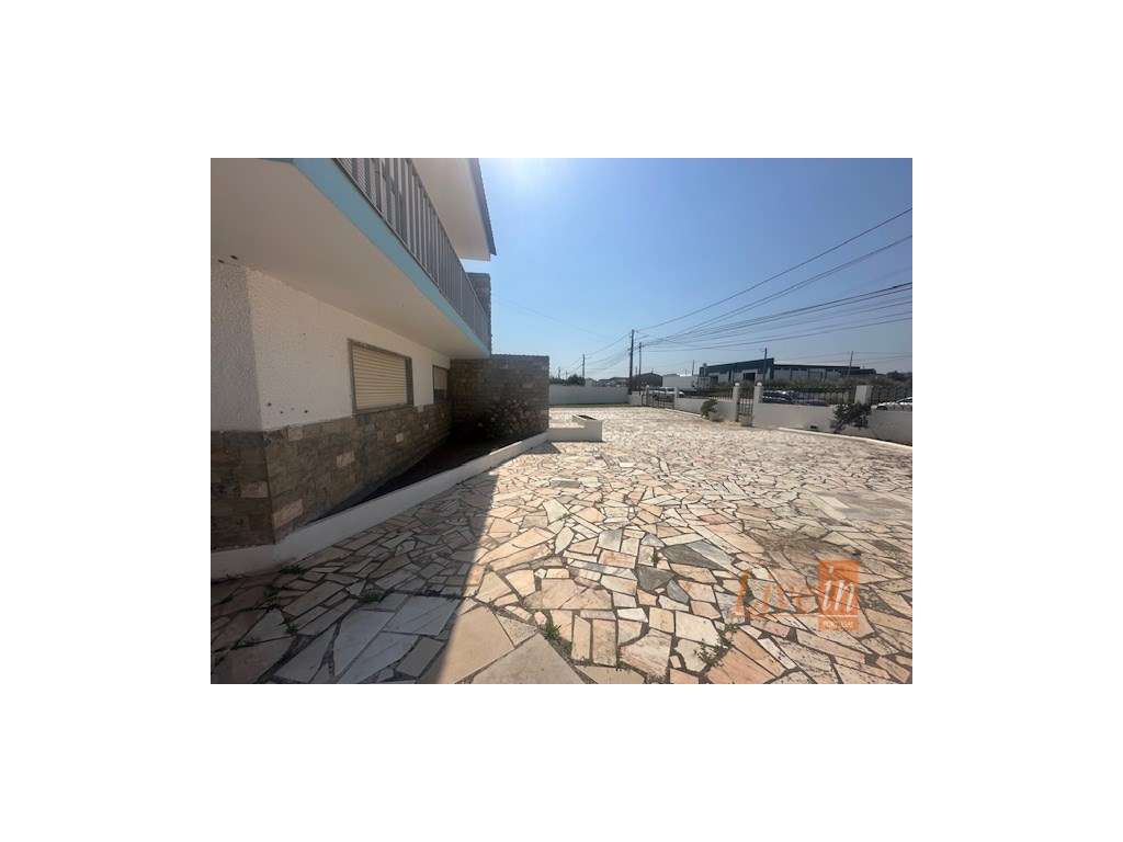 Excelente Moradia T11 Ideal para Hostel, Alojamento Local ou Habita... - Grande imagem: 4/50