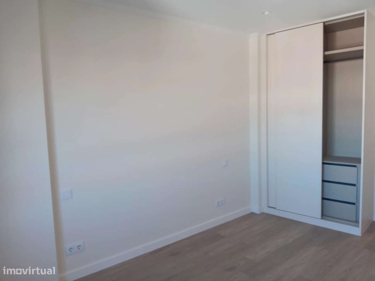 Fantástico Apartamento T4 , com acabamentos de luxo .-35