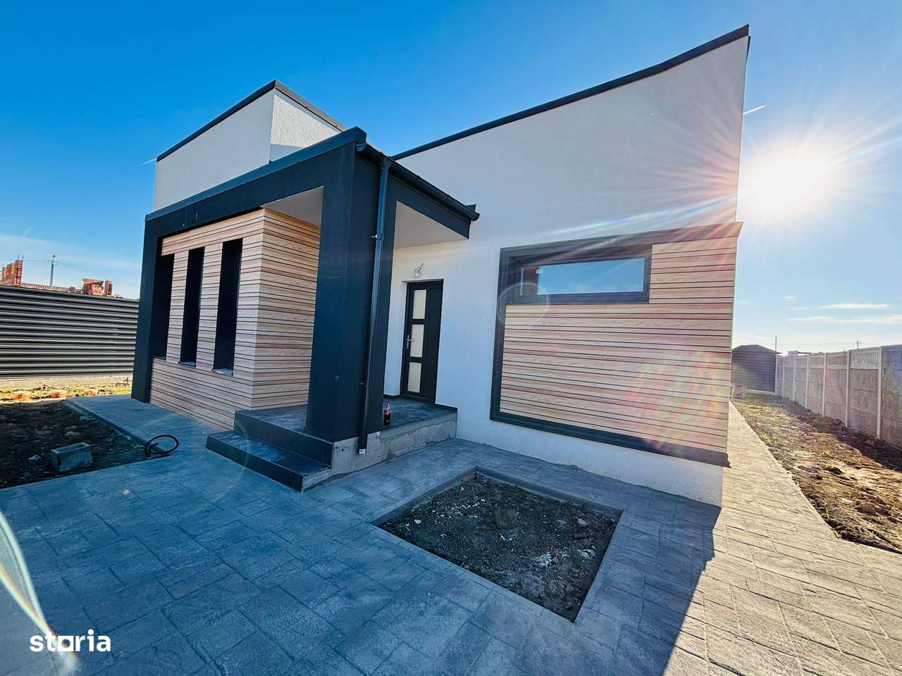 Casa moderna , 3 dormitoare, teren 375 mp in comuna Berceni-1