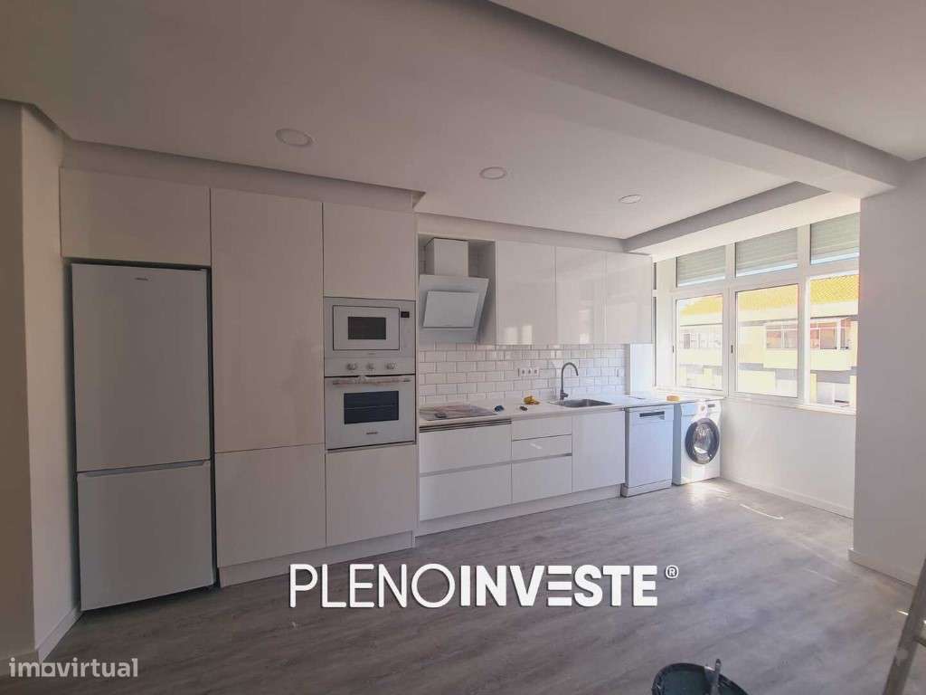 T2 Totalmente Remodelado com Varanda nas Paivas-28