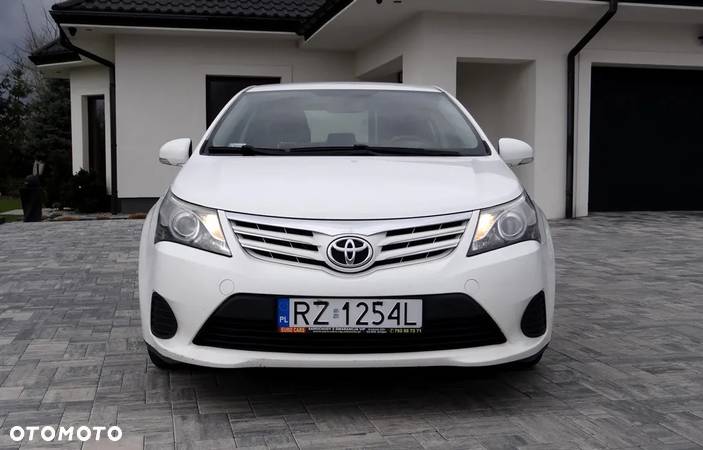 Toyota Avensis 2.0 D-4D Active - 6