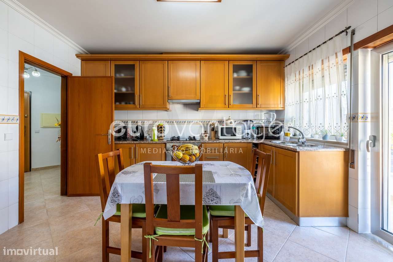 Apartamento T2 na Urbanização de São Romão-12